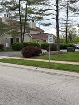 Building Photo - 23 Hedgerow Ln