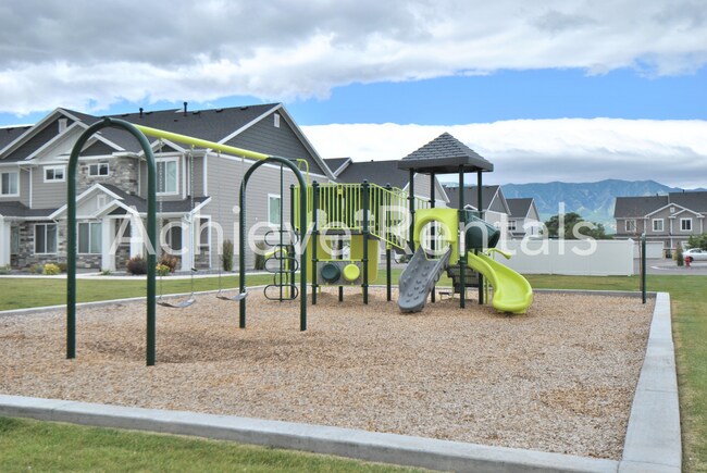 Building Photo - New Built Nibley Townhome | Neighborhood Park & Close to Schools and Town!