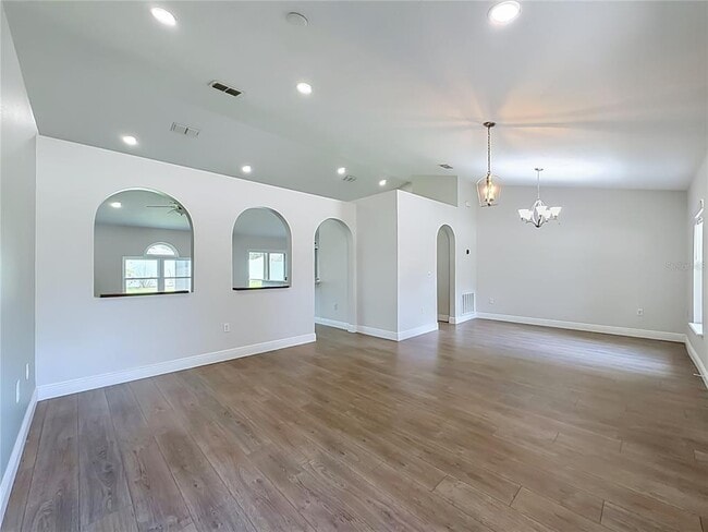 Building Photo - 33 Timbercreek Pines Cir