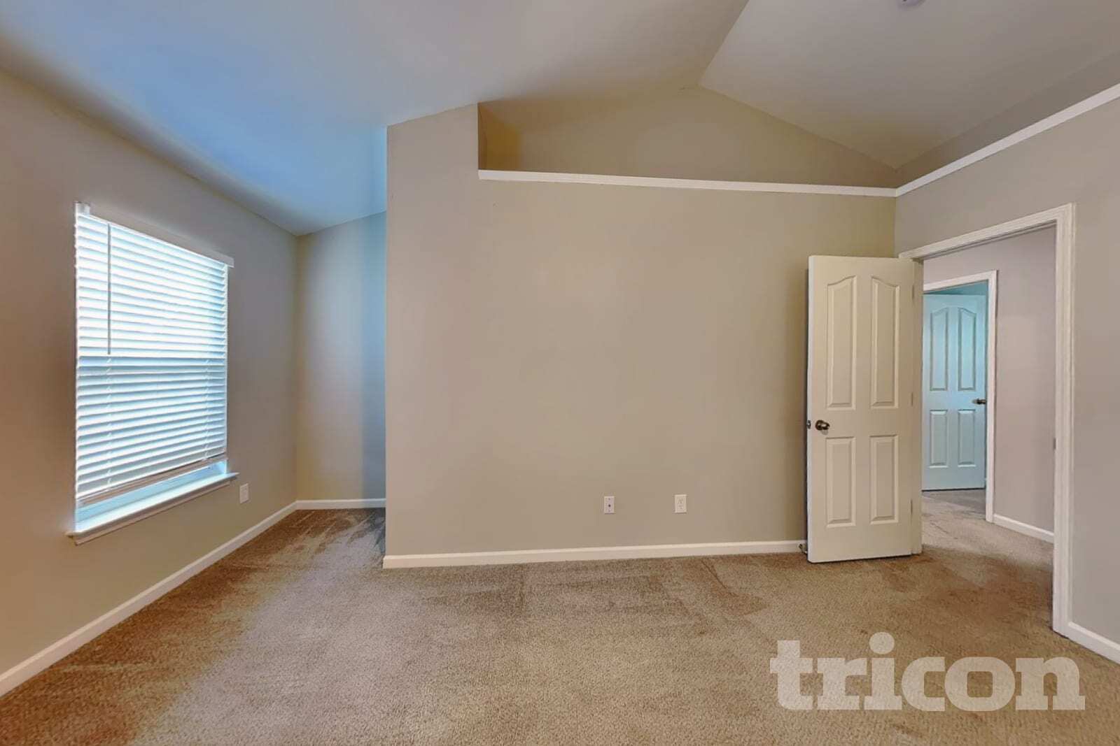 Building Photo - 1129 Hawick Dr