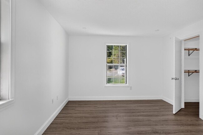 Building Photo - 20 Walden Dr