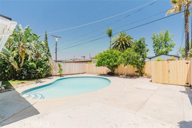 Building Photo - 7114 Cantaloupe Ave