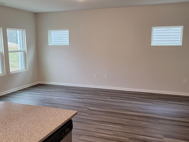 Building Photo - Single Family Home
