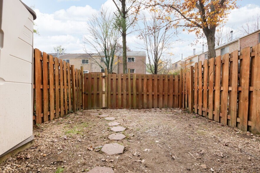 Building Photo - 9752 Early Spring Way