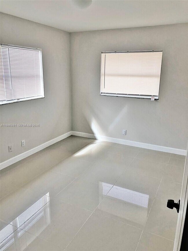 Building Photo - 7650 SW 10th Ct