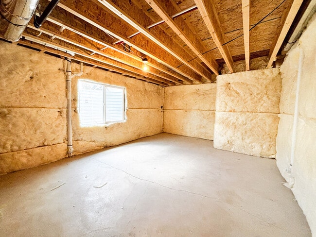 Building Photo - Newer Herriman Home - Open Floor Plan - Gr...