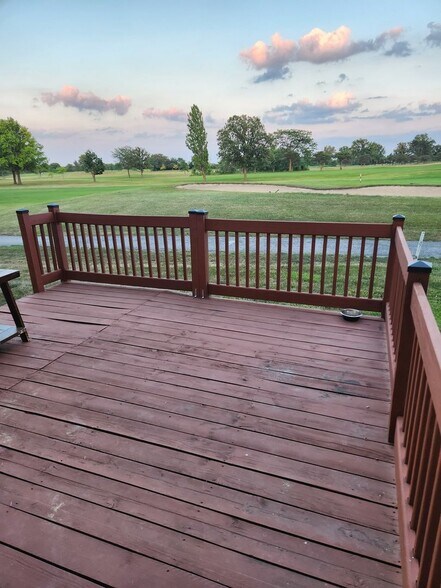 Building Photo - 451 Doral Terrace