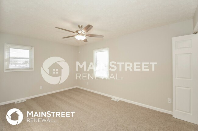 Building Photo - 3231 Macarthur Ln