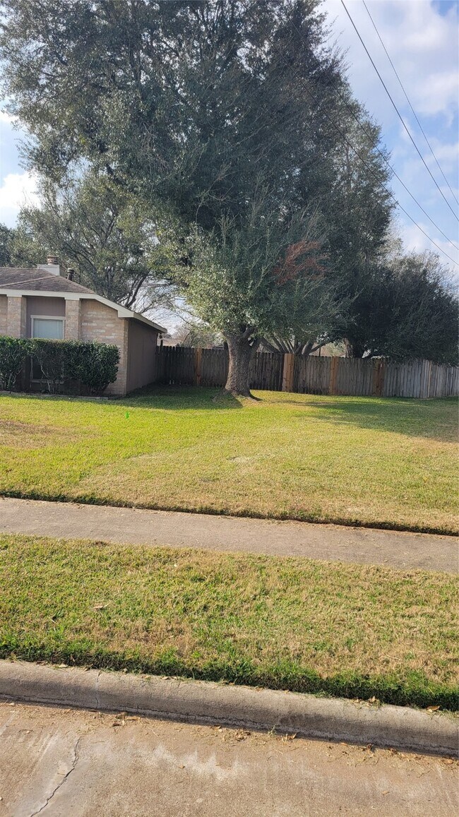 Building Photo - 2906 Whetrock Ln