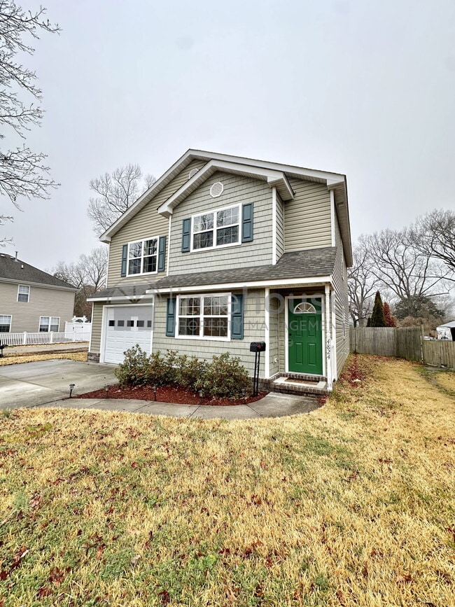 Building Photo - 4824 Kennebeck Ave