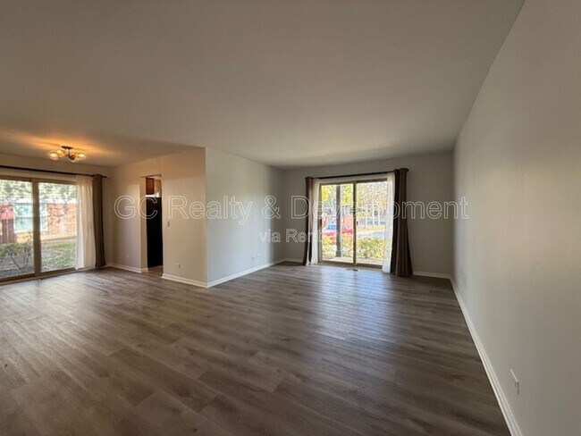 Building Photo - 1348 McDowell Rd