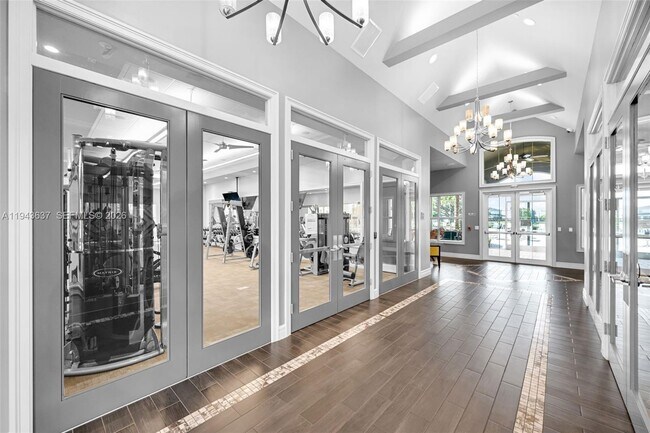 Building Photo - 964 Banyan Dr