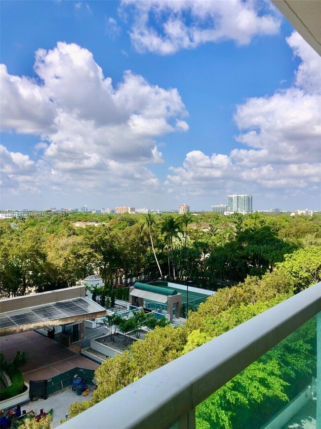Building Photo - 2101 Brickell Ave
