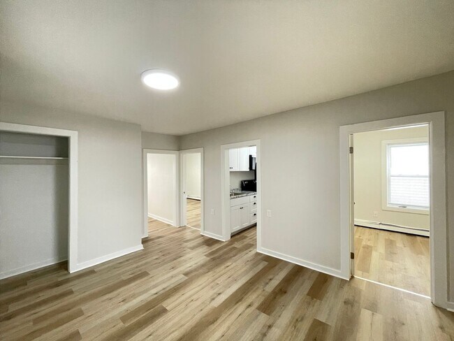 Building Photo - 124 Beech St