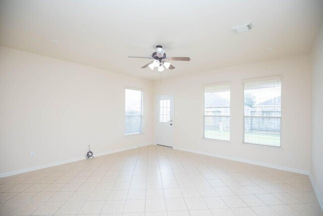 Building Photo - 7427 Boerne Creek Dr