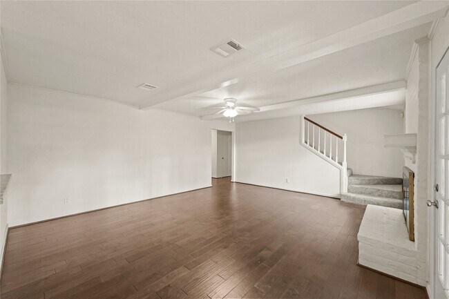 Building Photo - 14110 Saddlebend Dr