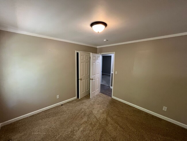 Building Photo - Incredible Location in N Davidson Co with ...