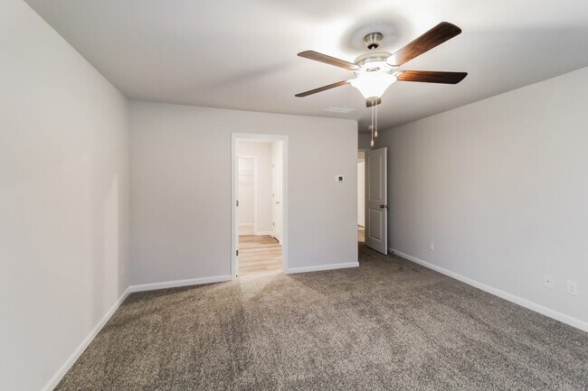 Building Photo - 248 Sunbury Way