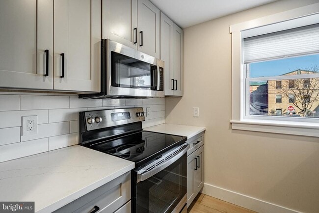 Building Photo - 530 Washington Ave