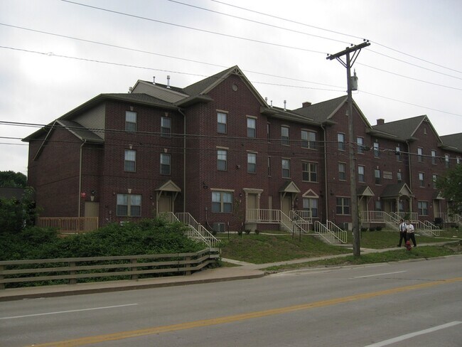 Building Photo - 500 S Gilbert St