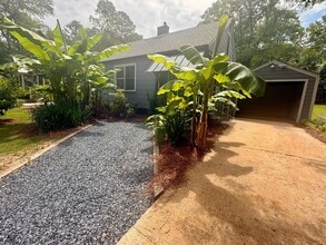 Building Photo - 3BR Normaltown Charmer