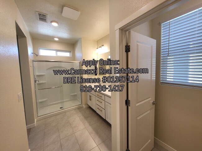 Building Photo - 3224 Finch Ln