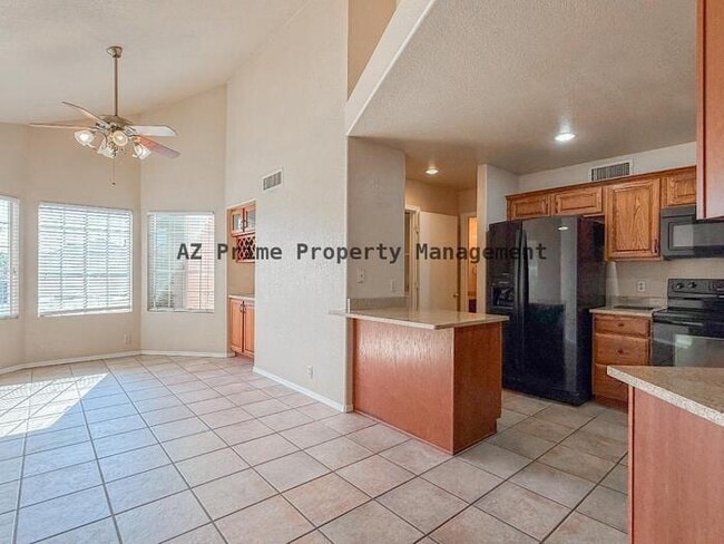 Building Photo - 2534 W Orchid Ln