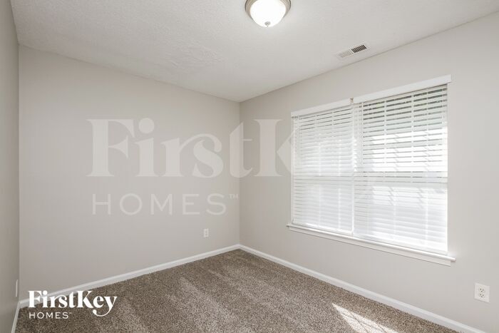 Building Photo - 3400 Fernstone Cir