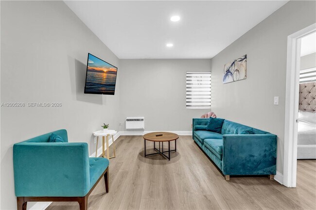 Building Photo - 10006 E Bay Harbor Dr