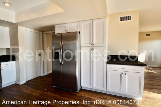 Building Photo - 4 br, 2 bath House - 3915 Broadlawn Street