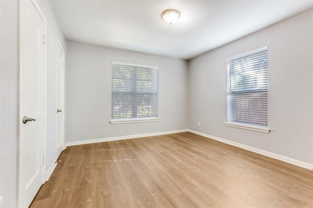 Building Photo - 5016 W Mockingbird Ln