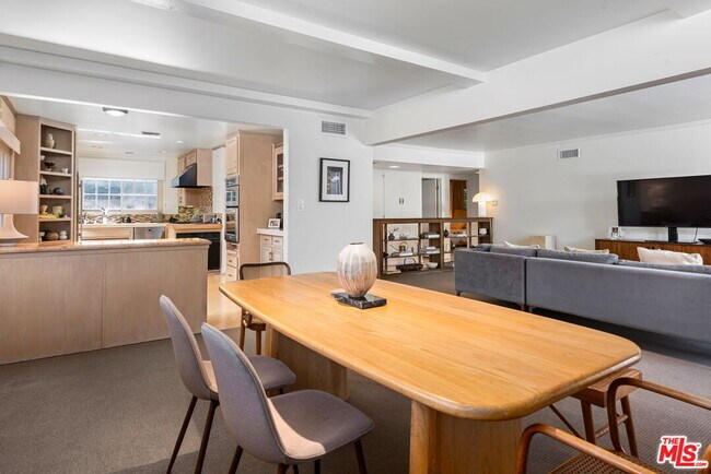 Building Photo - 4247 Sespe Ave