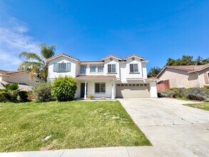 Building Photo - Stunning 4 Bedroom Home in California Tradewinds