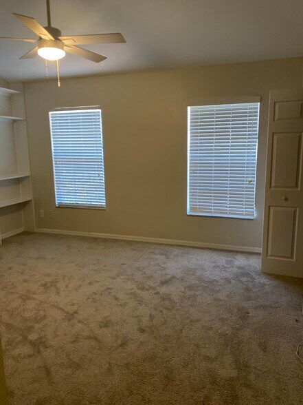 Building Photo - 308 S Gomez Ave
