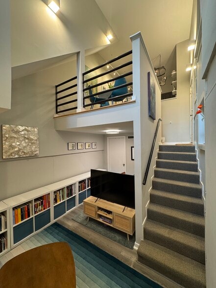 Living Room - 1843 W Grace St