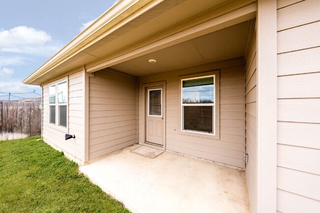 Building Photo - Where Everyday Living Feels Effortless, Private, and Perfectly Placed in Arroyo Ranch