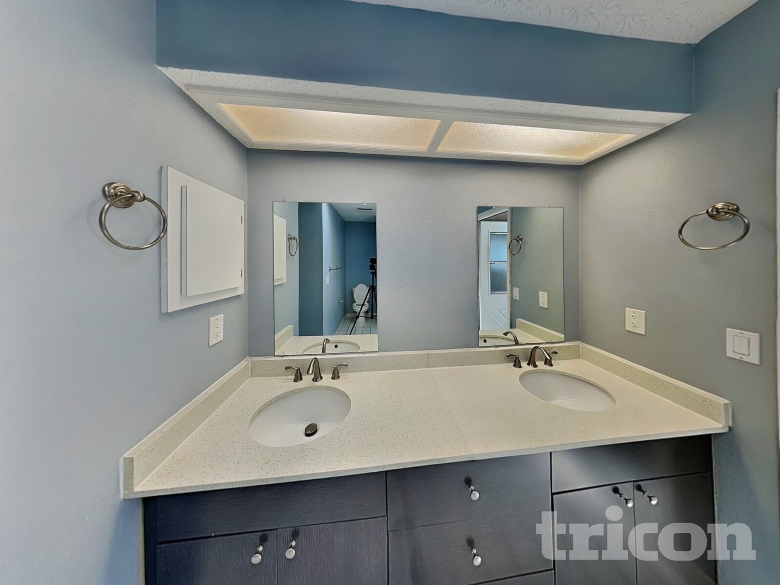 Building Photo - 7028 Covewood Dr