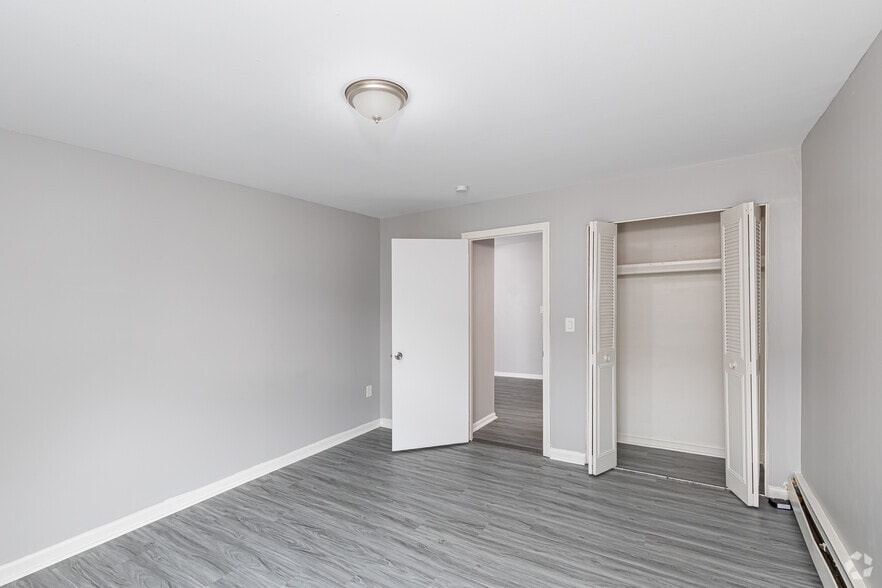 1BR, 1BA - Bedroom - Stuart Apartments