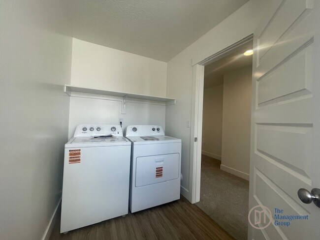 Building Photo - 4 Bedroom Desert Providence