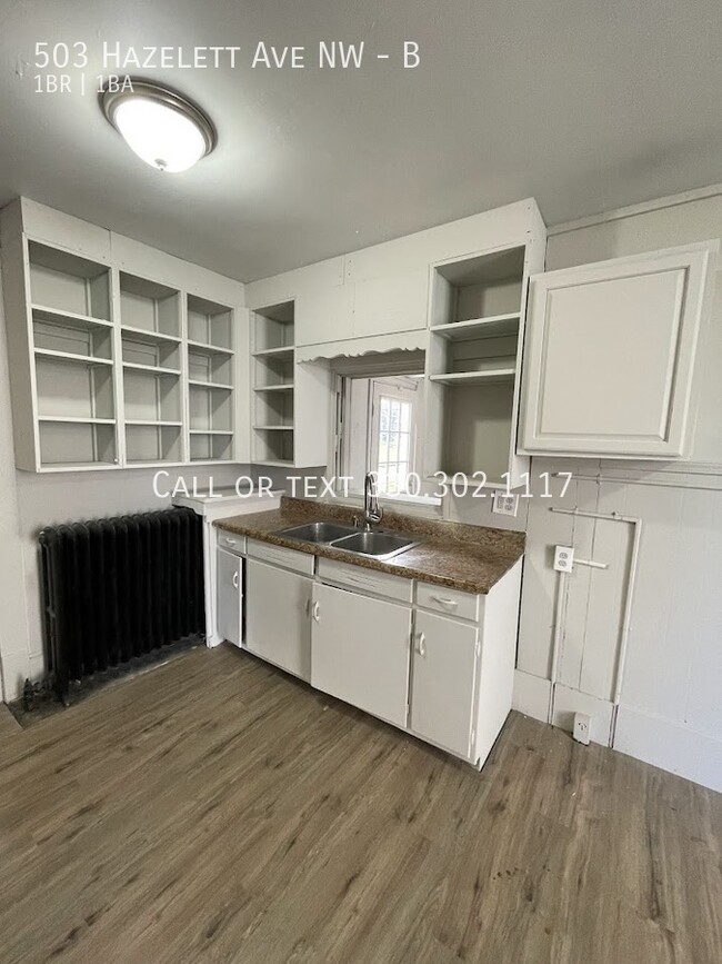 Building Photo - One bedroom one bathroom apartment form rent