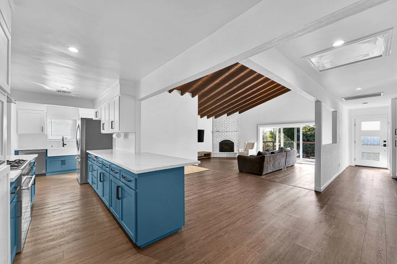 Building Photo - 5144 W 141st St