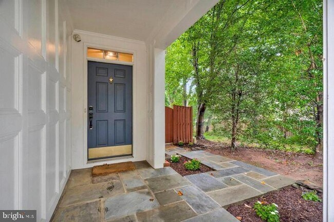 Building Photo - 4541 Monmouth St