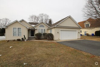 Building Photo - Rehoboth Beach Country Club- Year Round Re...