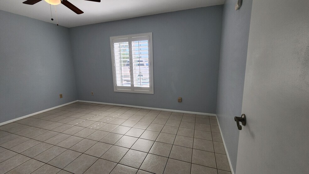 Building Photo - 3808 W Malapai Dr