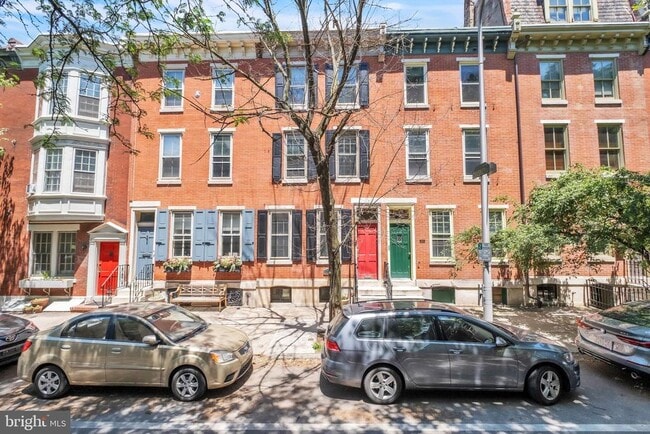 Building Photo - 2213 Pine St