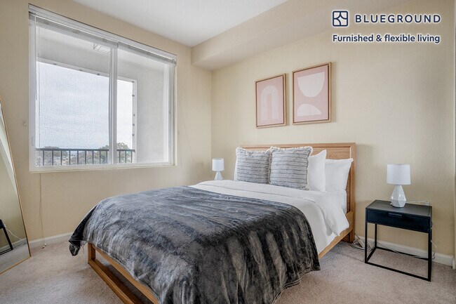 Building Photo - 1000 National Ave