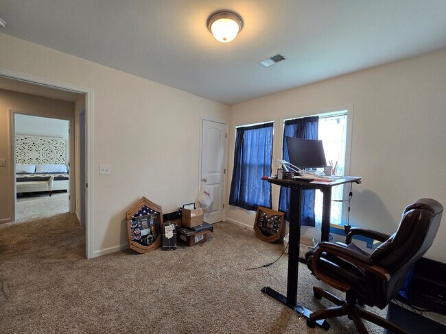 Building Photo - 165 Whitetail Cir