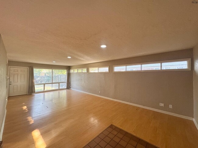 Building Photo - 4409 McCrory Ave