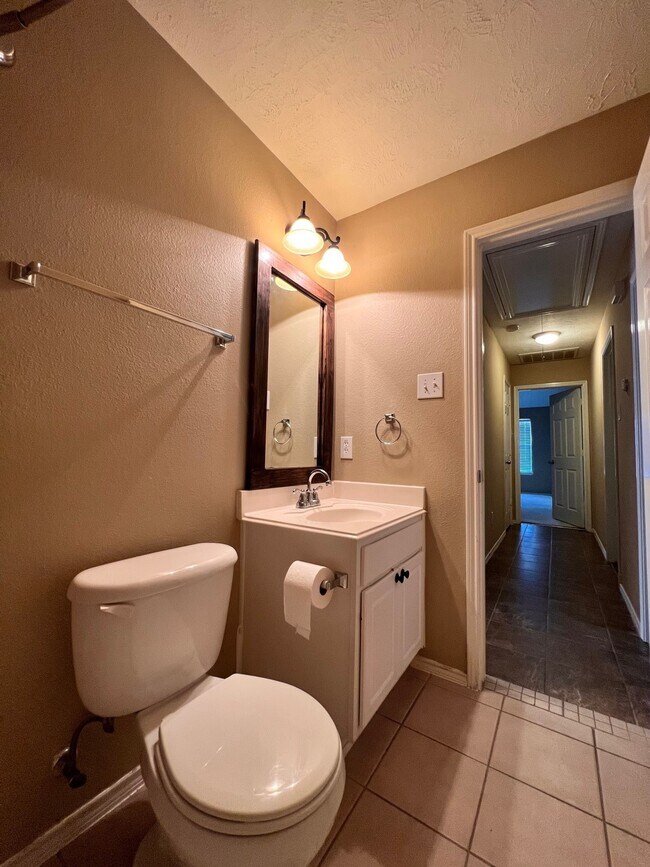 Building Photo - 25826 Chapman Falls Dr