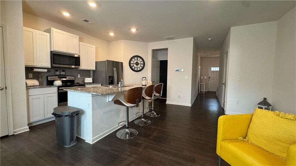 Building Photo - 5717 Union Pointe Dr